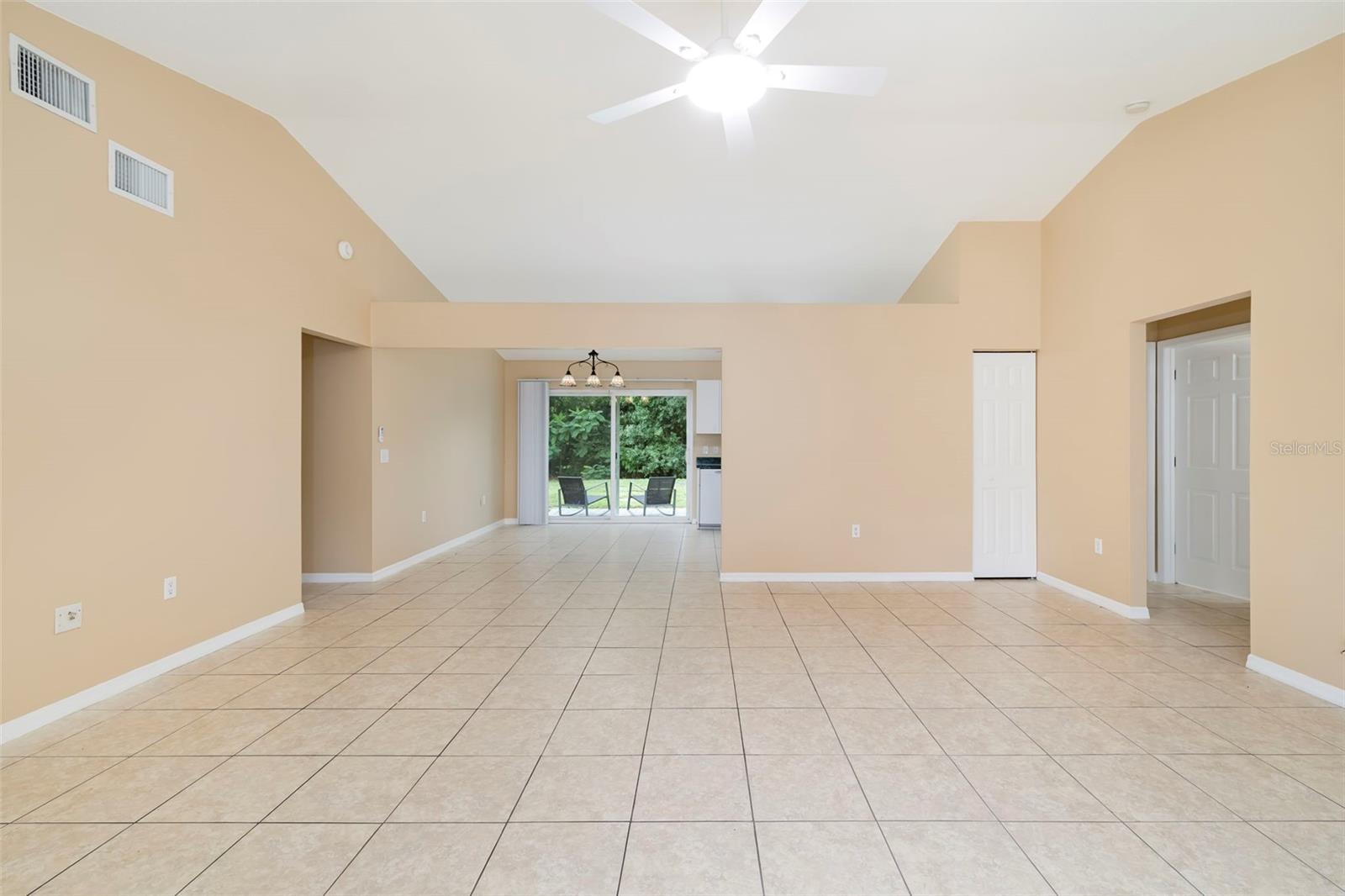 DE SOTO LAKES - Residential