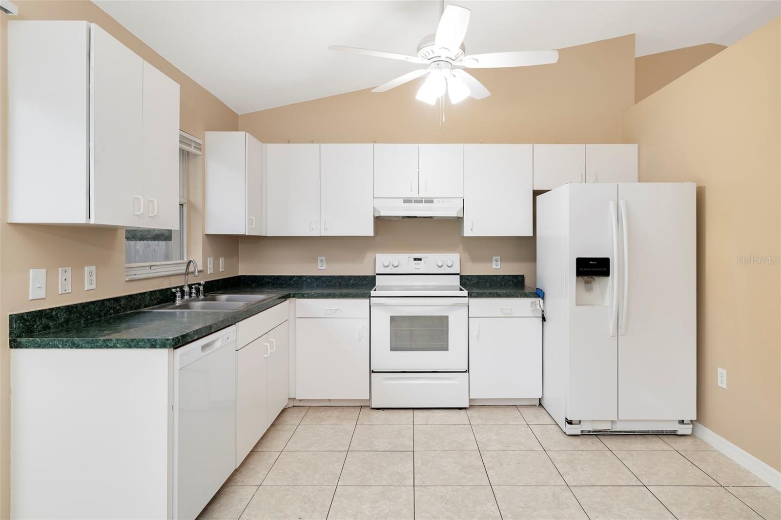 DE SOTO LAKES - Residential