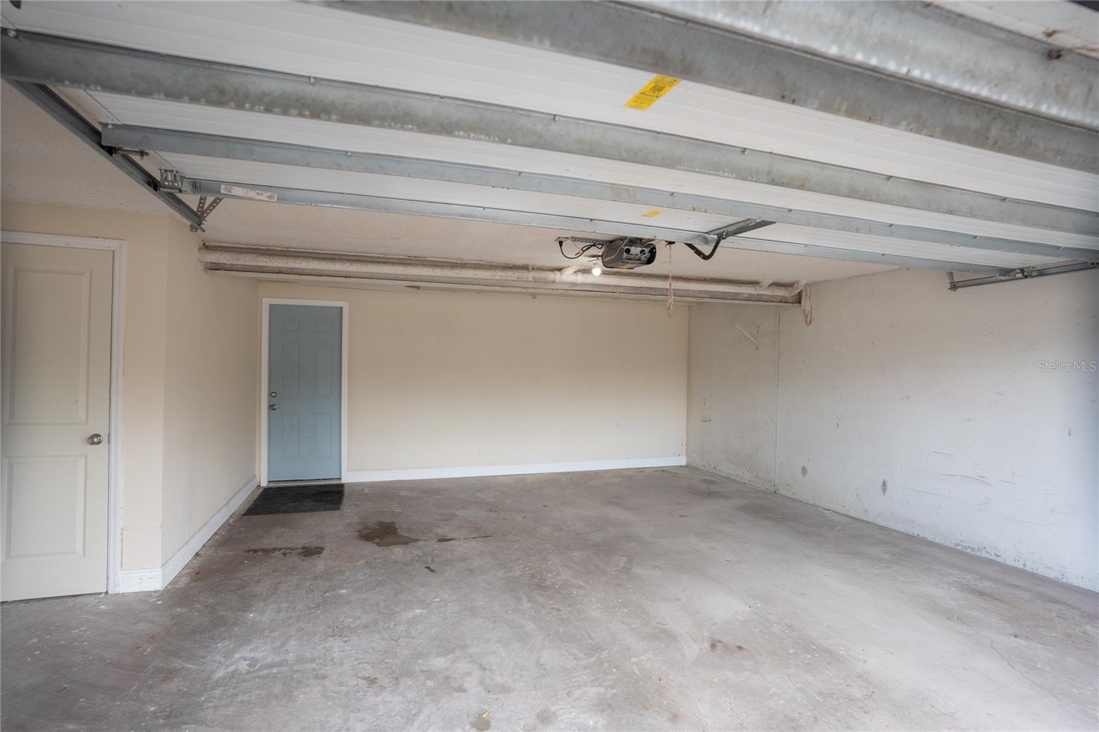 SWEETWATER TWNHM CONDO PH3 - Residential