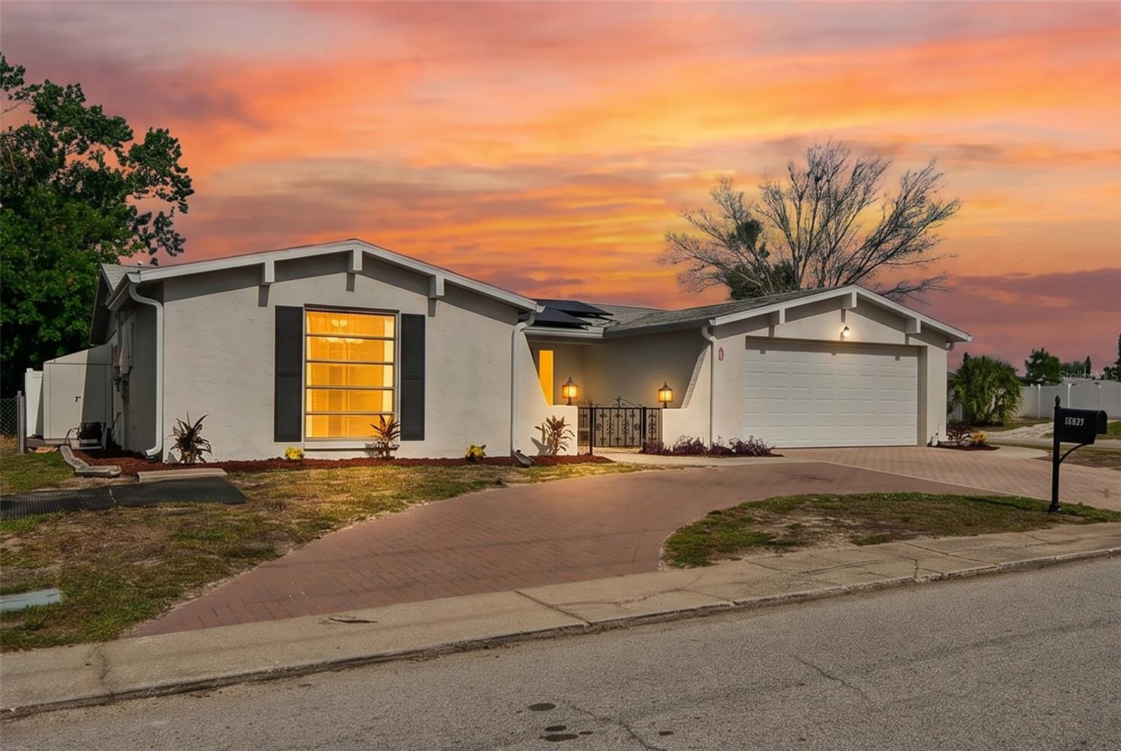 REGENCY PARK - Residential