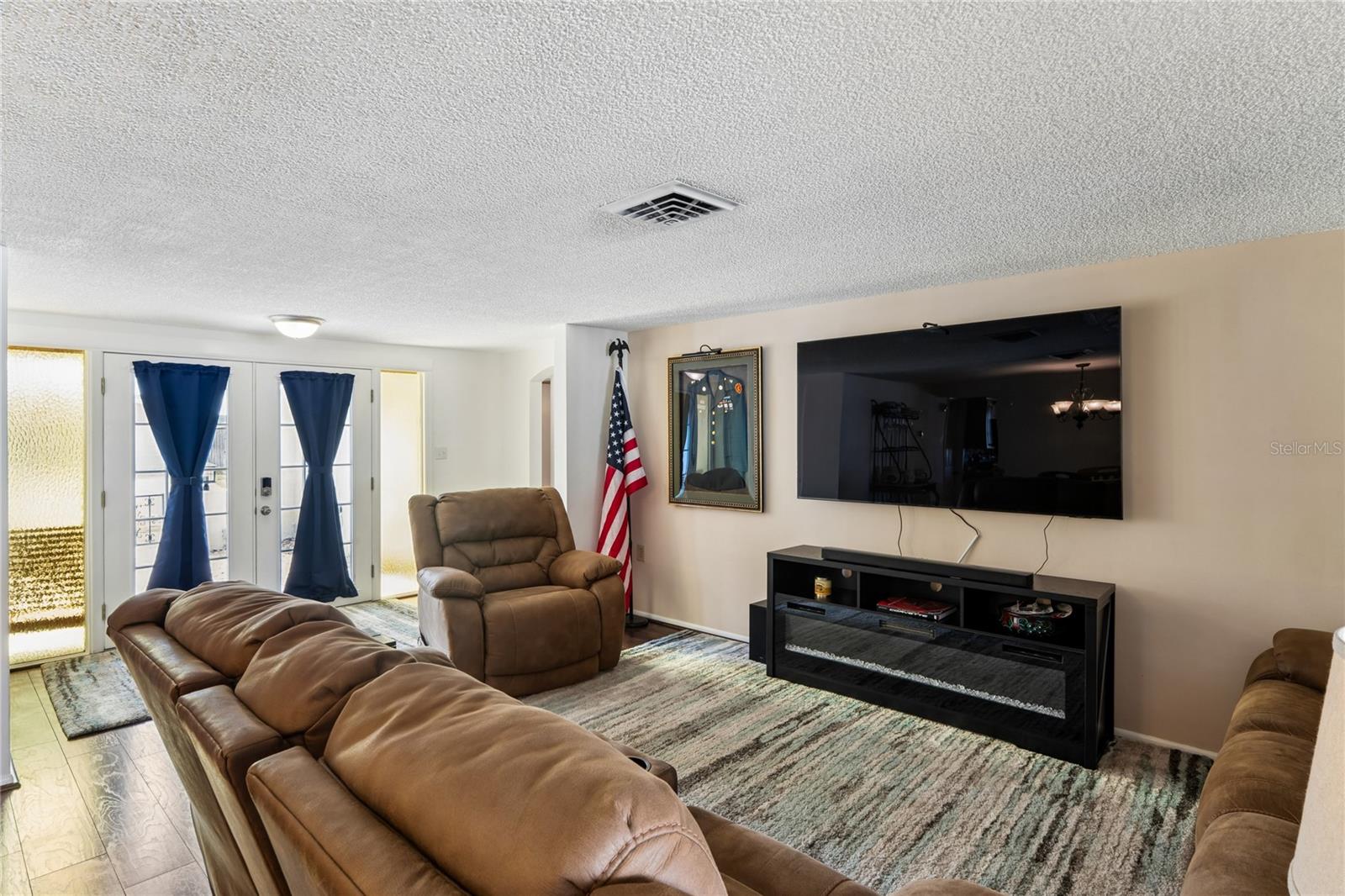 REGENCY PARK - Residential