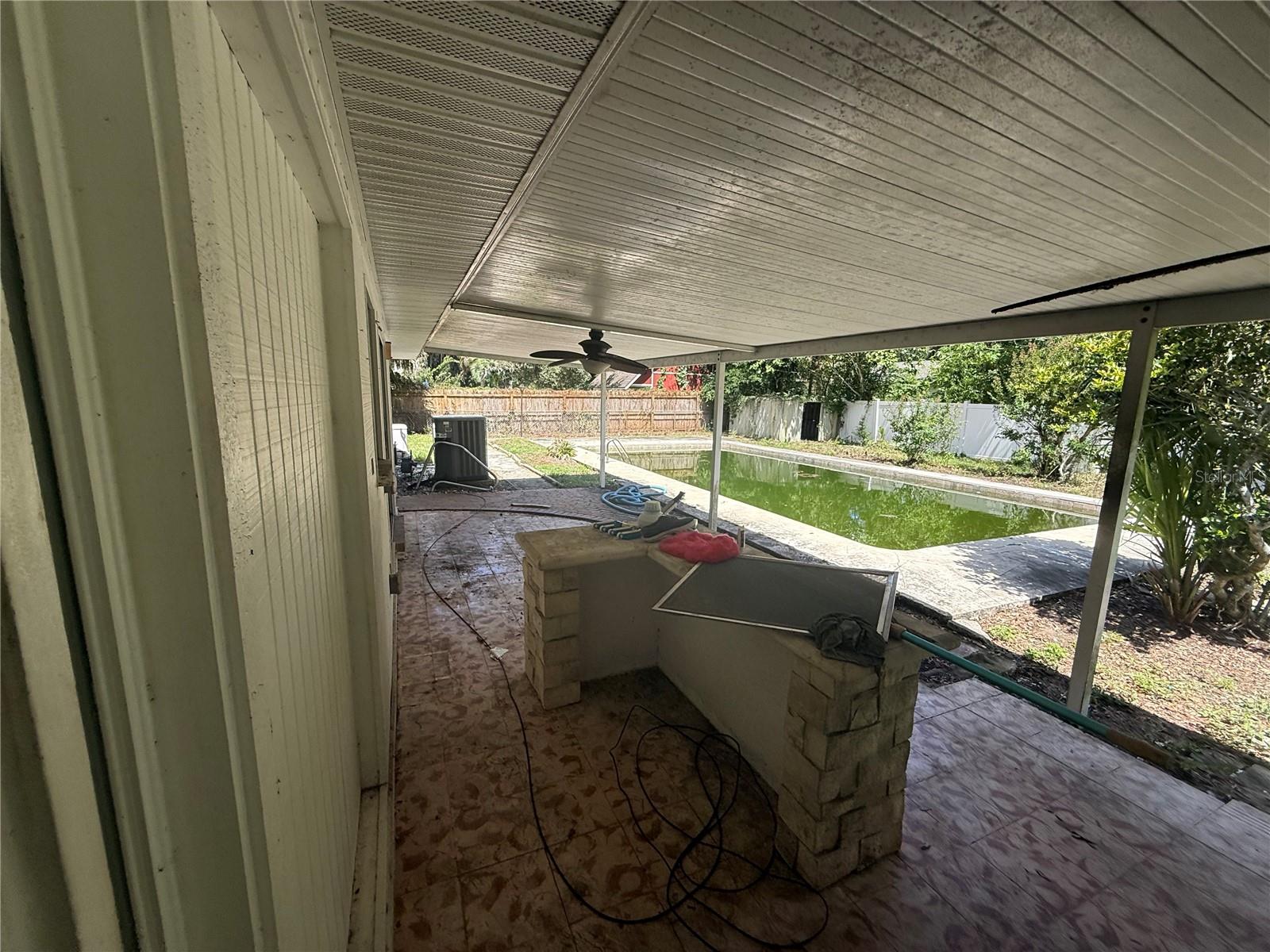 CRESTWOOD UN 04 - Residential