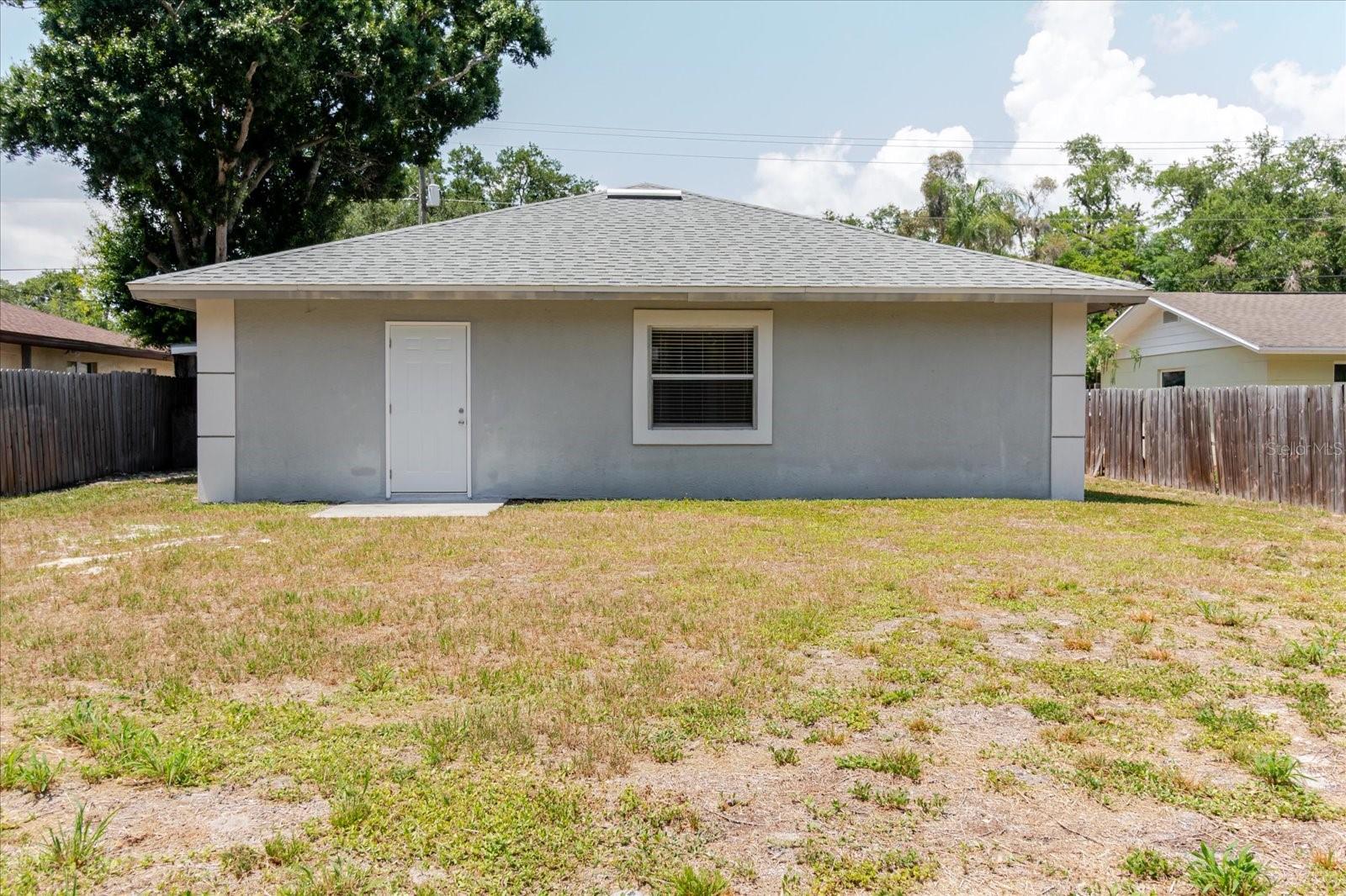 BAYOU OAKS - Residential