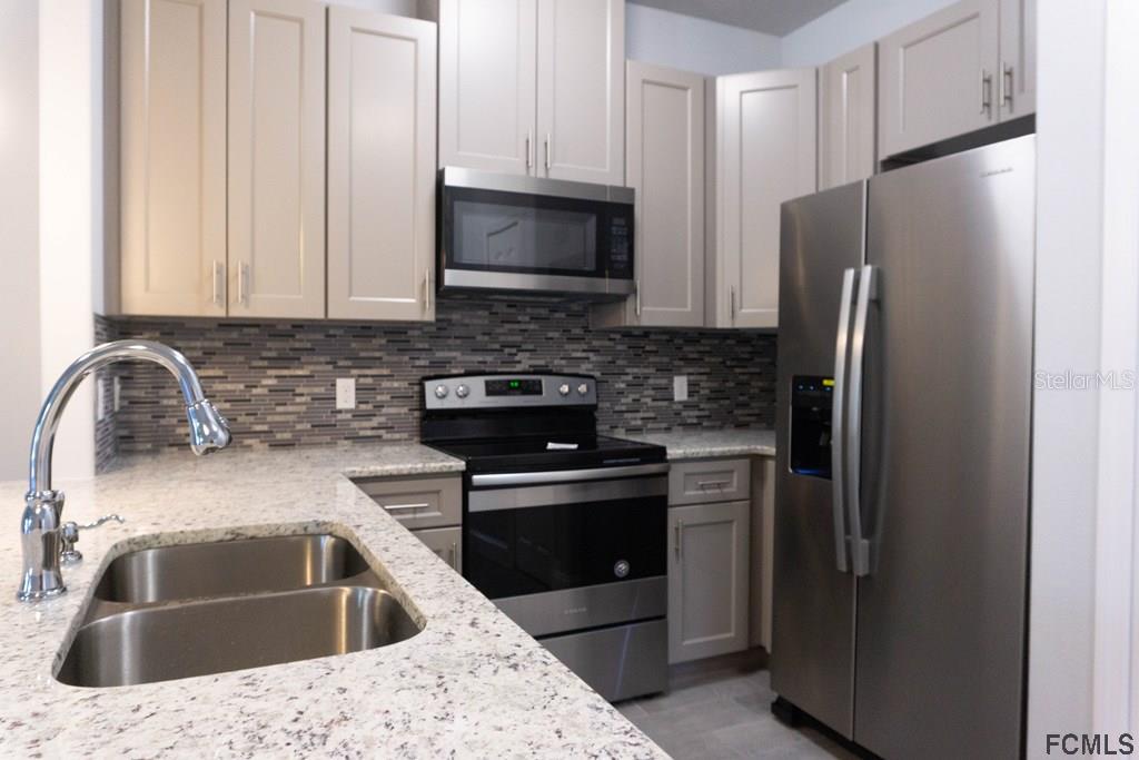PALM HARBOR - Residential Lease