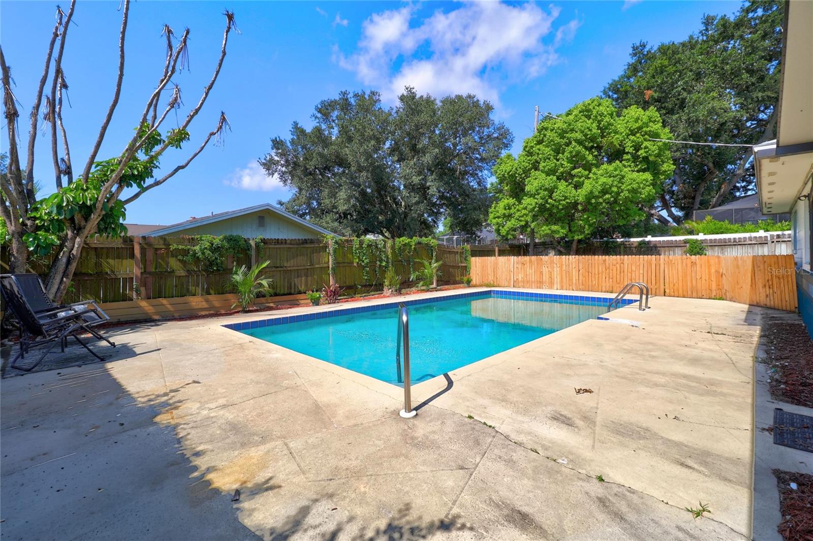LAKE LINK ESTATES - Residential