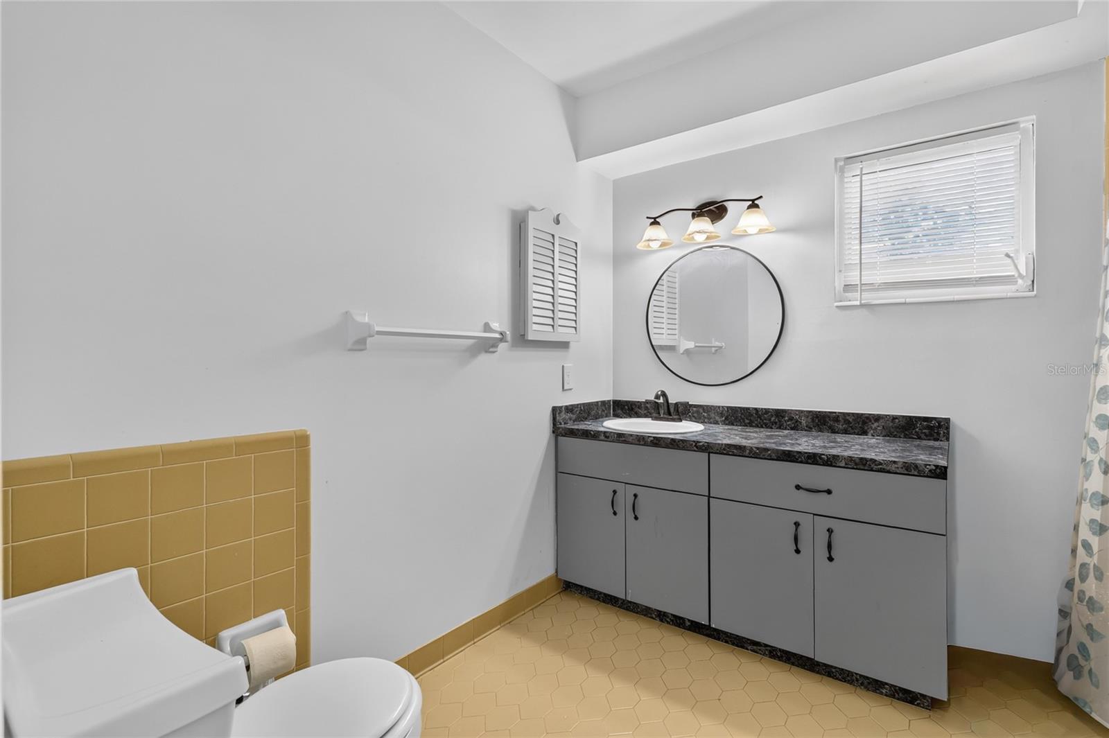 LAKE LINK ESTATES - Residential