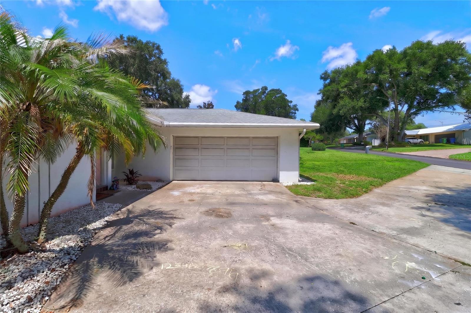 LAKE LINK ESTATES - Residential