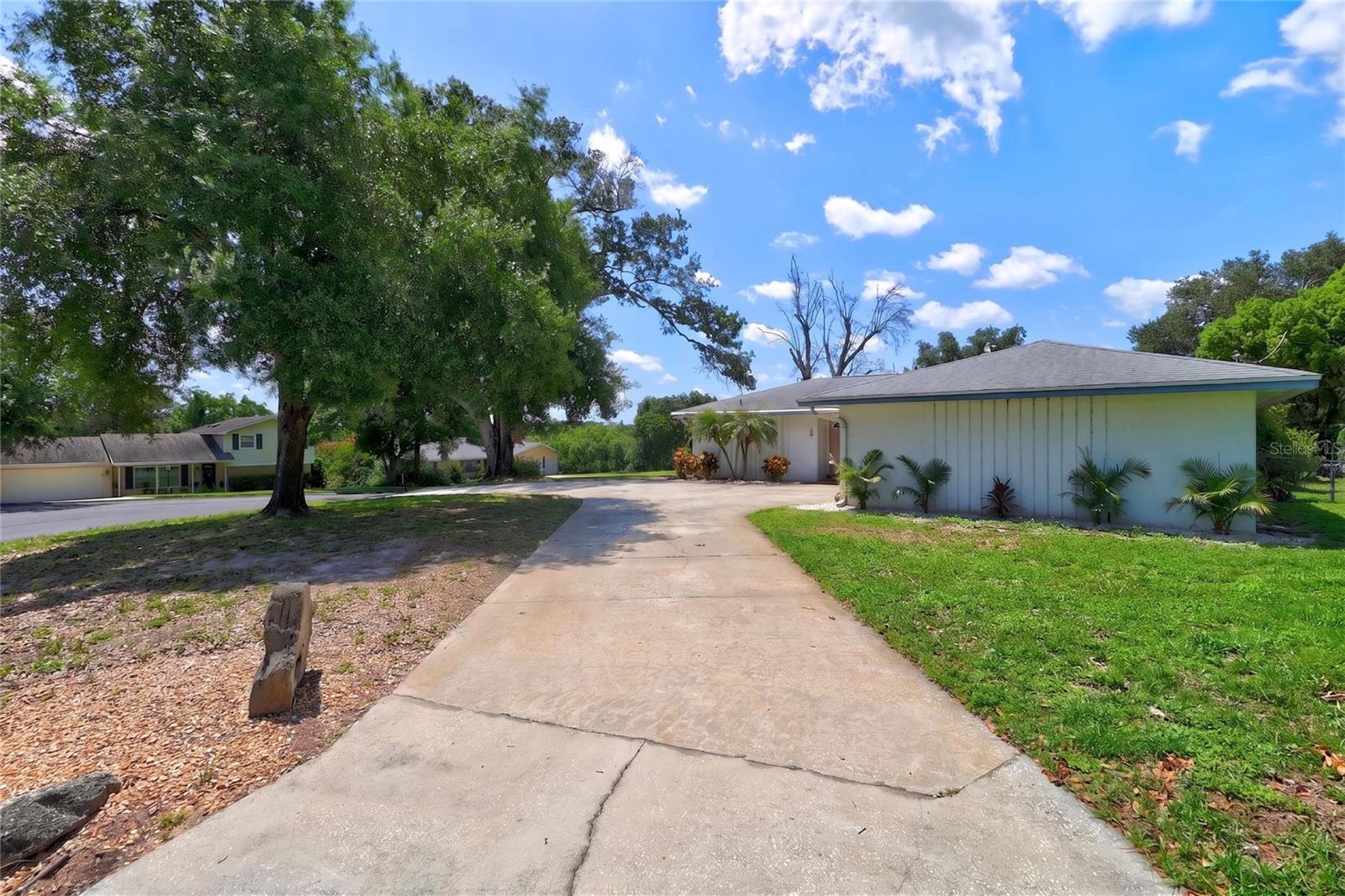 LAKE LINK ESTATES - Residential