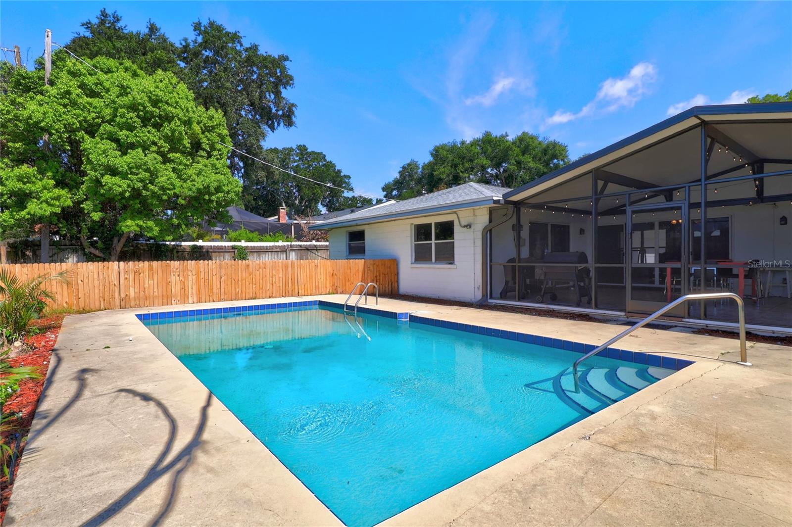 LAKE LINK ESTATES - Residential