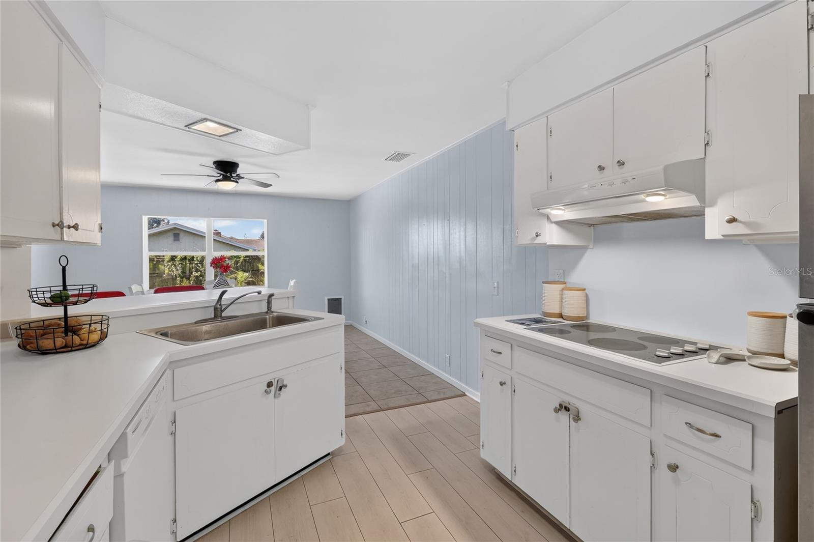 LAKE LINK ESTATES - Residential