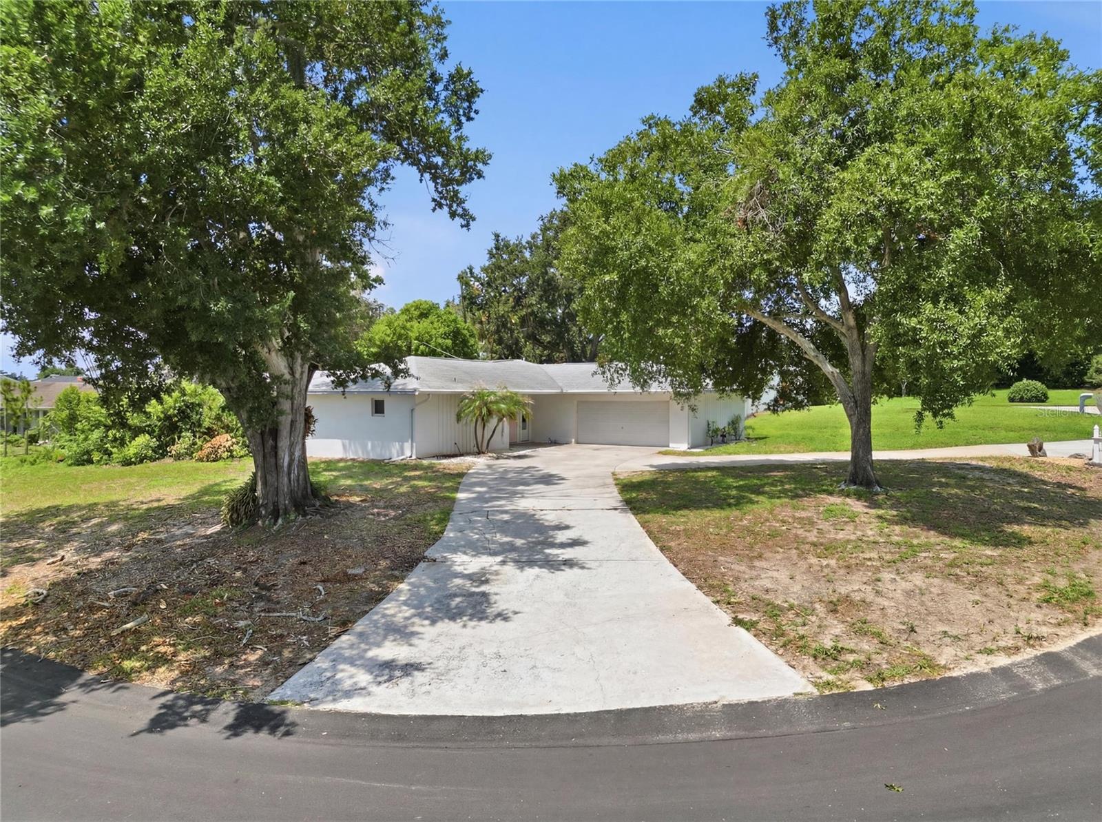 LAKE LINK ESTATES - Residential