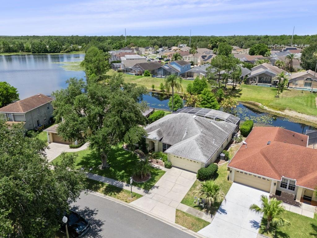 OAK ISLAND HARBOR AT FORMOSA GARDENS - Residential