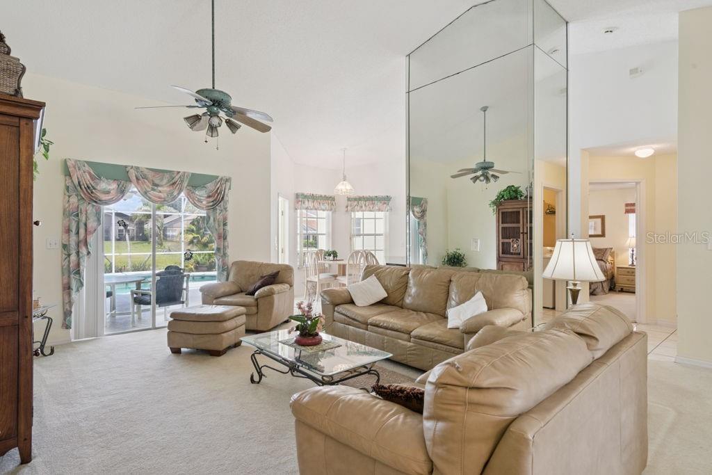 OAK ISLAND HARBOR AT FORMOSA GARDENS - Residential