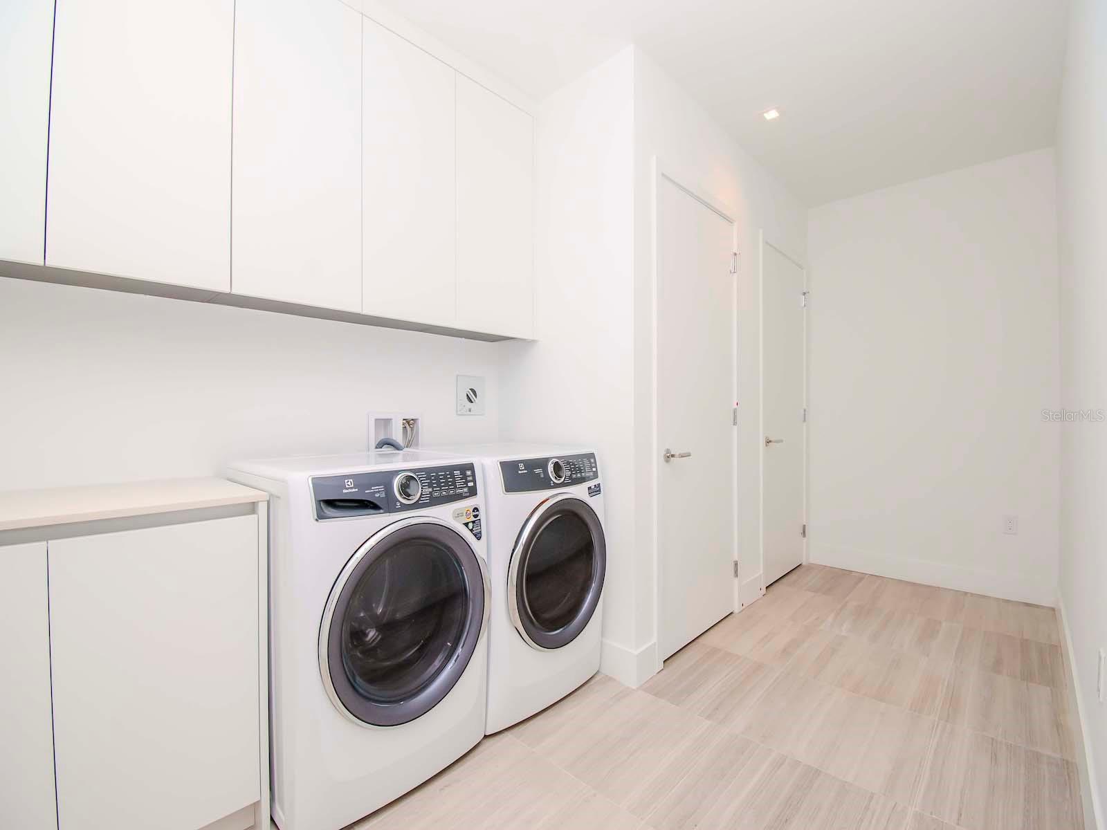 MADRID REV - Residential