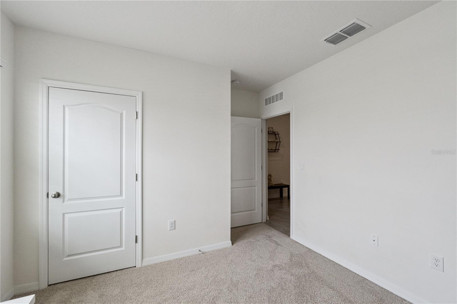 PRAIRIE OAKS - Residential Lease