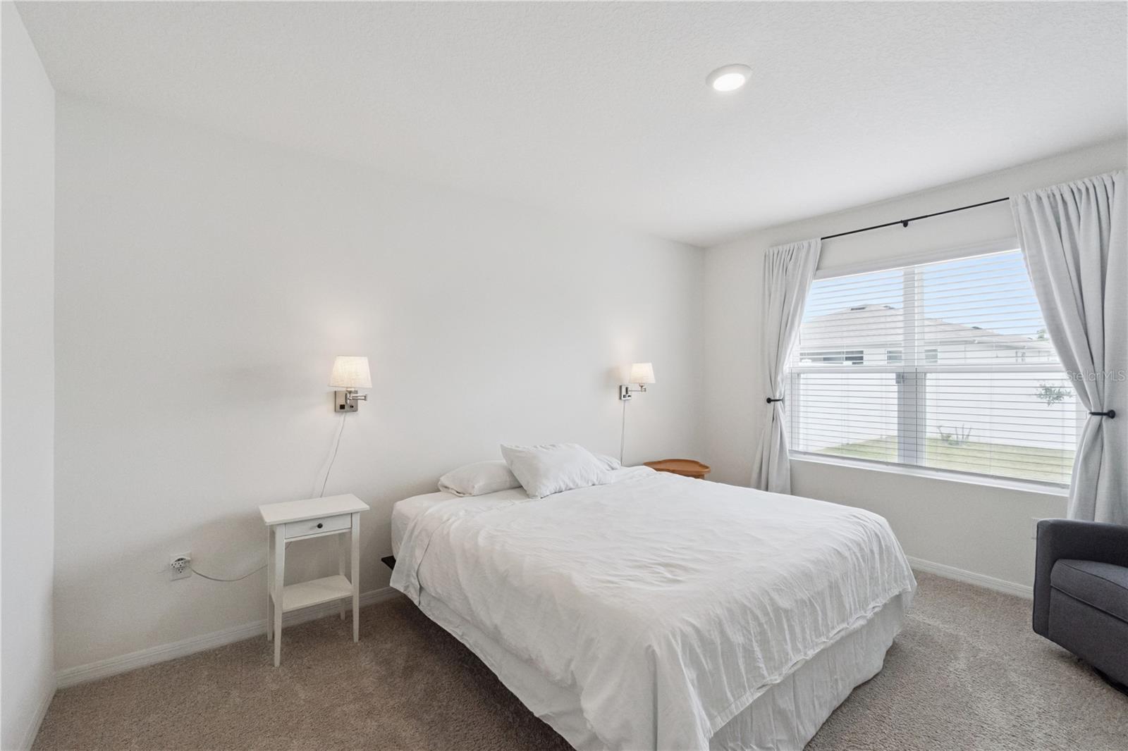 PRAIRIE OAKS - Residential Lease