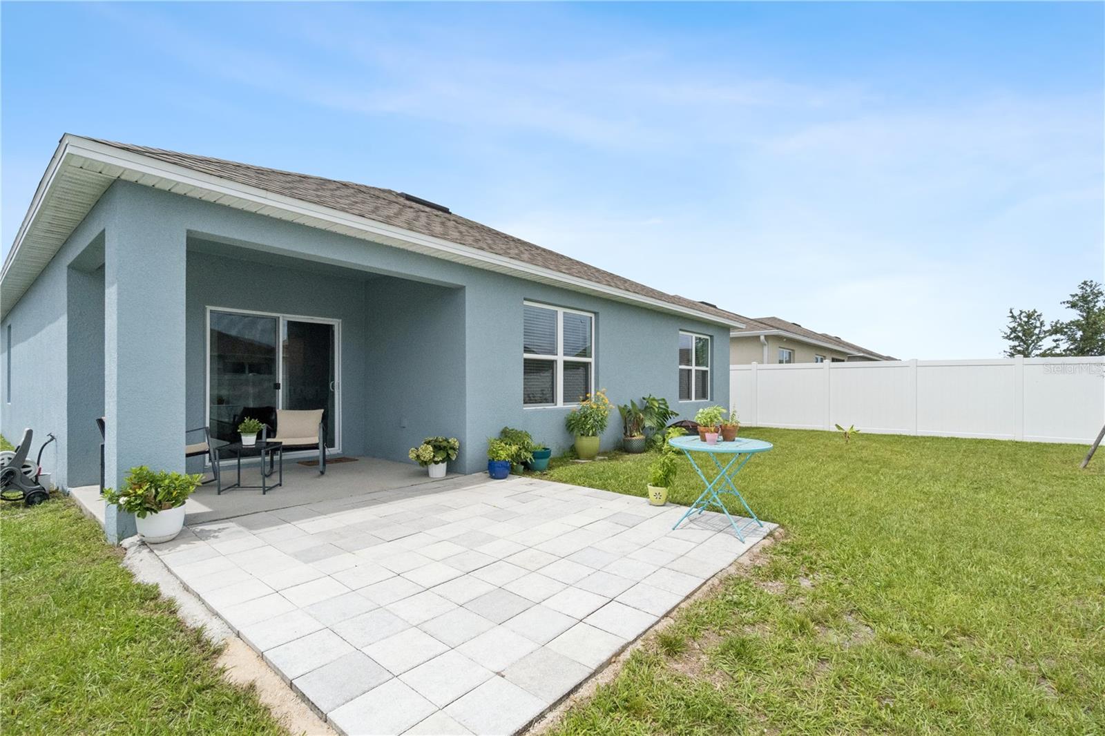 PRAIRIE OAKS - Residential Lease