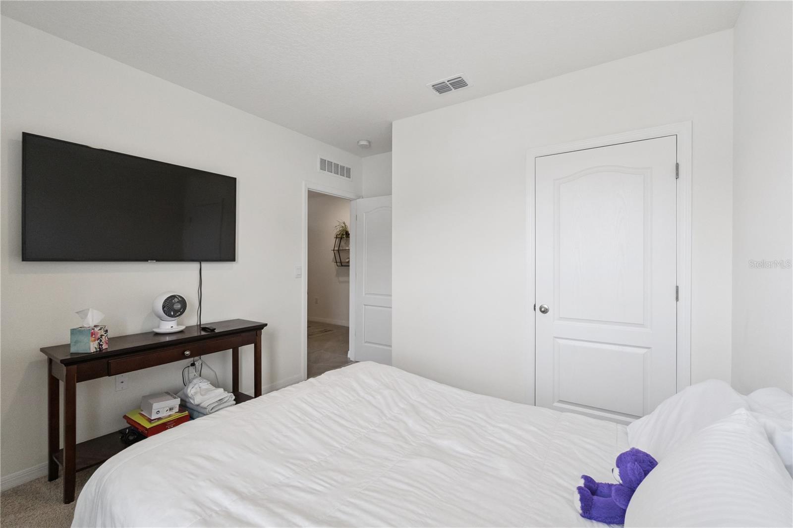 PRAIRIE OAKS - Residential Lease