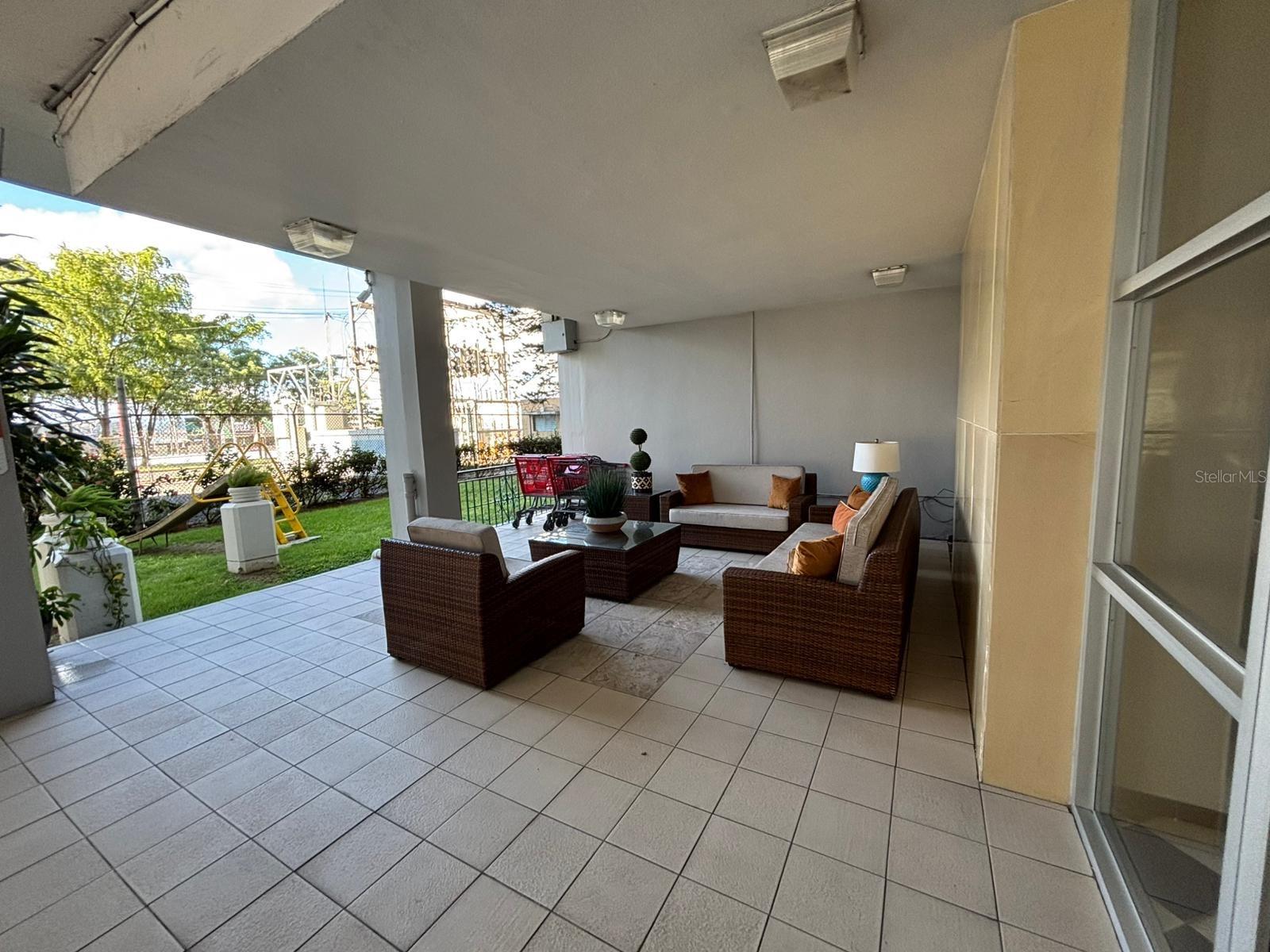 COND. MIRAMAR TOWERS - Residential