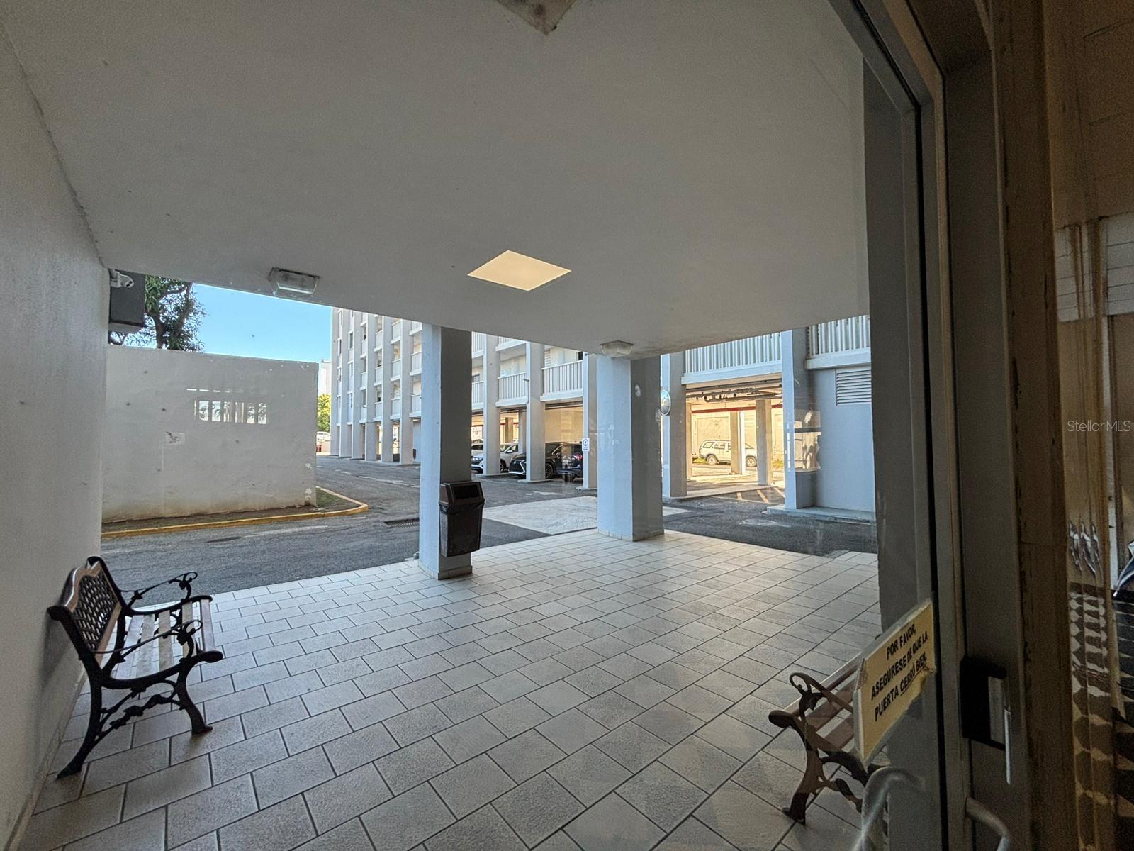 COND. MIRAMAR TOWERS - Residential