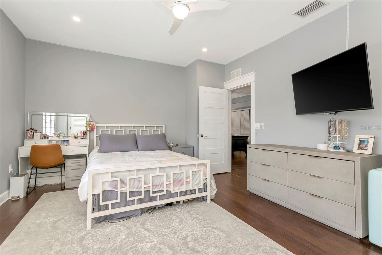 HARBOR CREST - Residential
