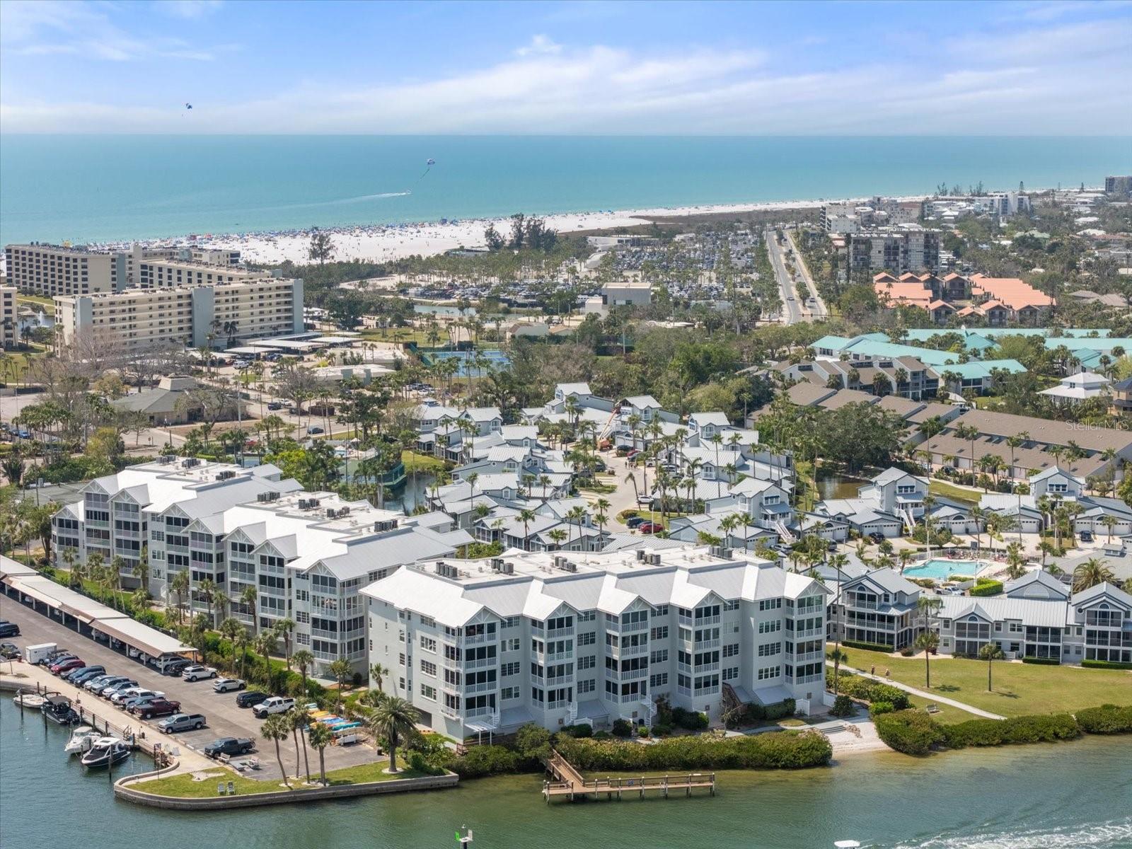 DOLPHIN BAY - Residential