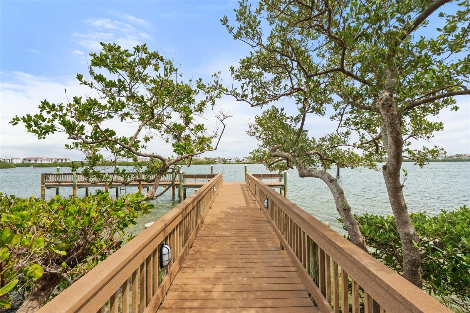 DOLPHIN BAY - Residential