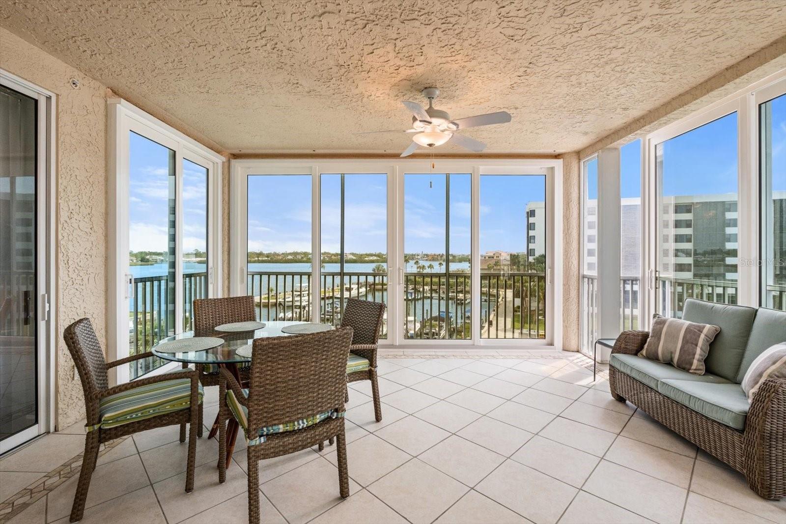 DOLPHIN BAY - Residential