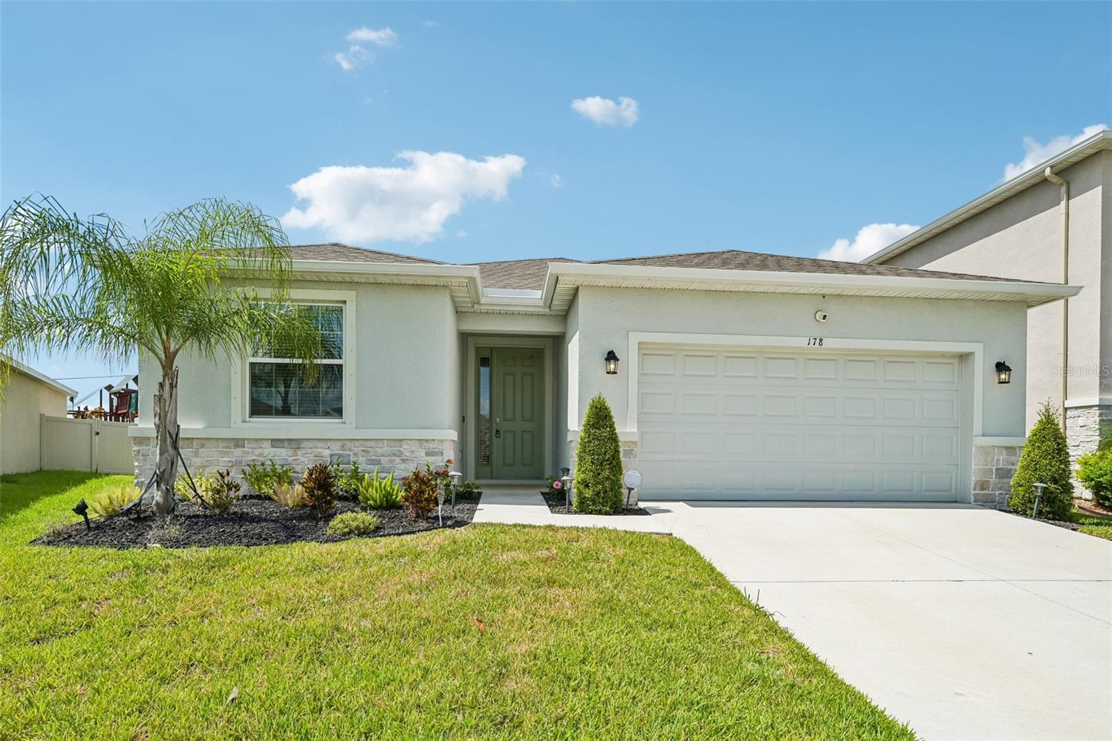MANGROVE MANOR PH 1 - Residential
