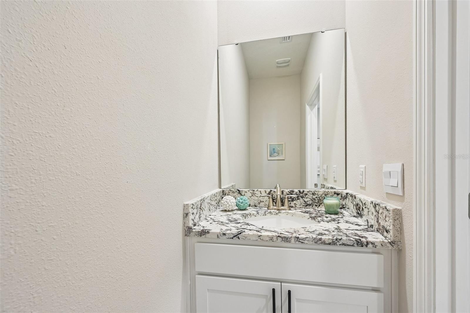 MANGROVE MANOR PH 1 - Residential