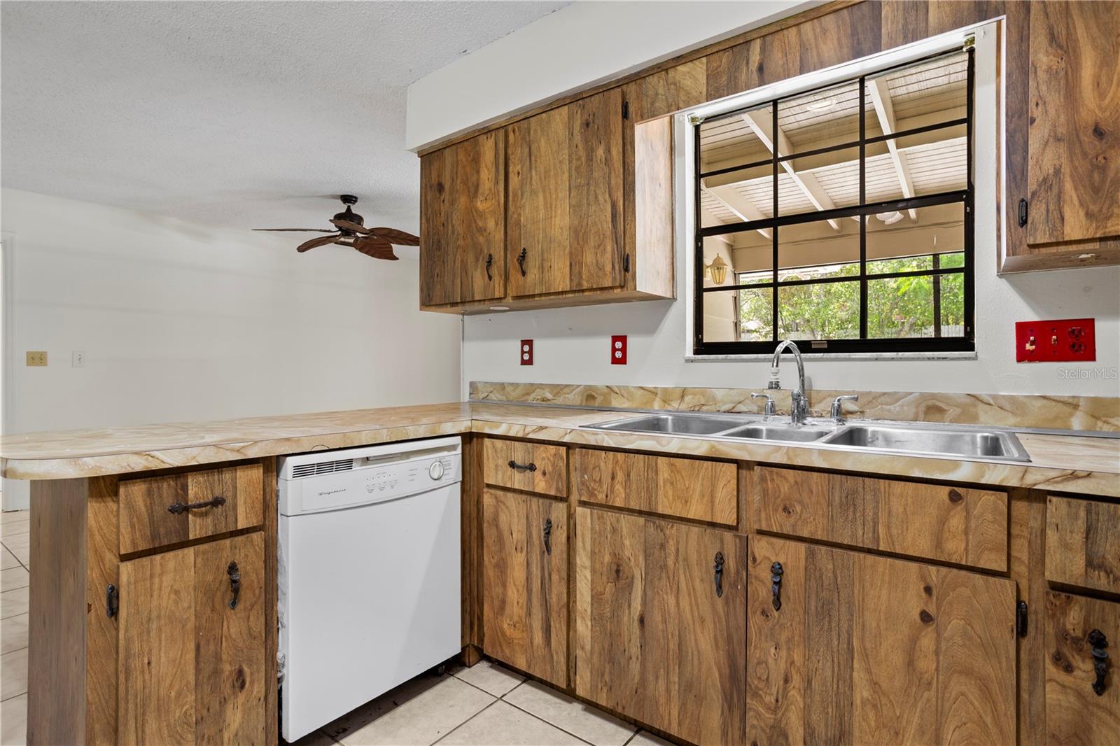 DELTONA LAKES UNIT 03 - Residential