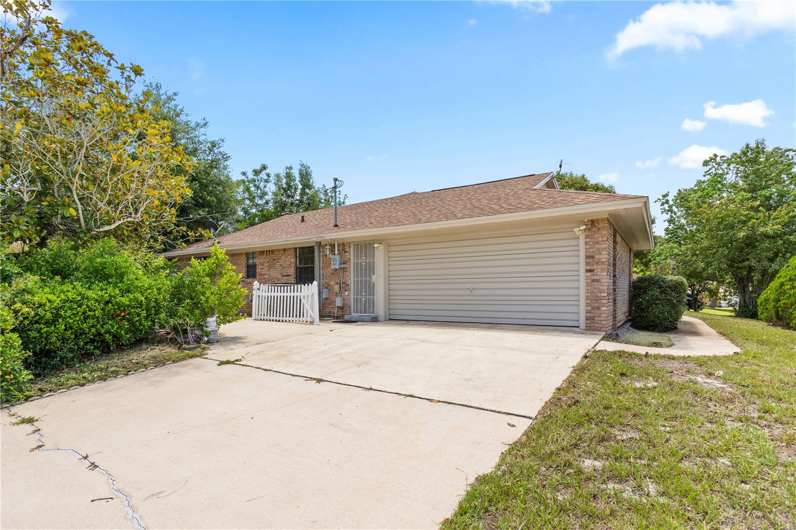 DELTONA LAKES UNIT 03 - Residential