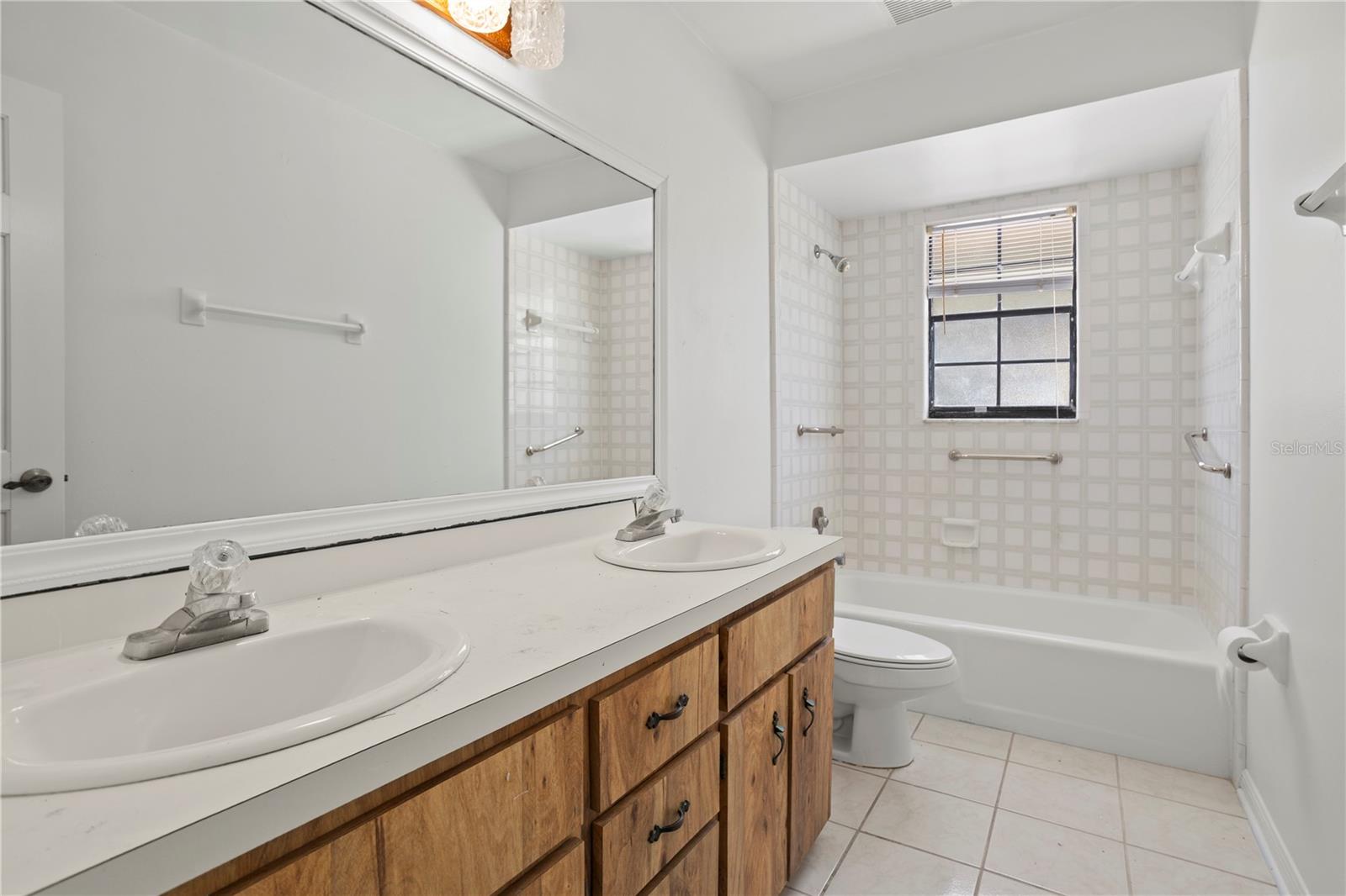 DELTONA LAKES UNIT 03 - Residential