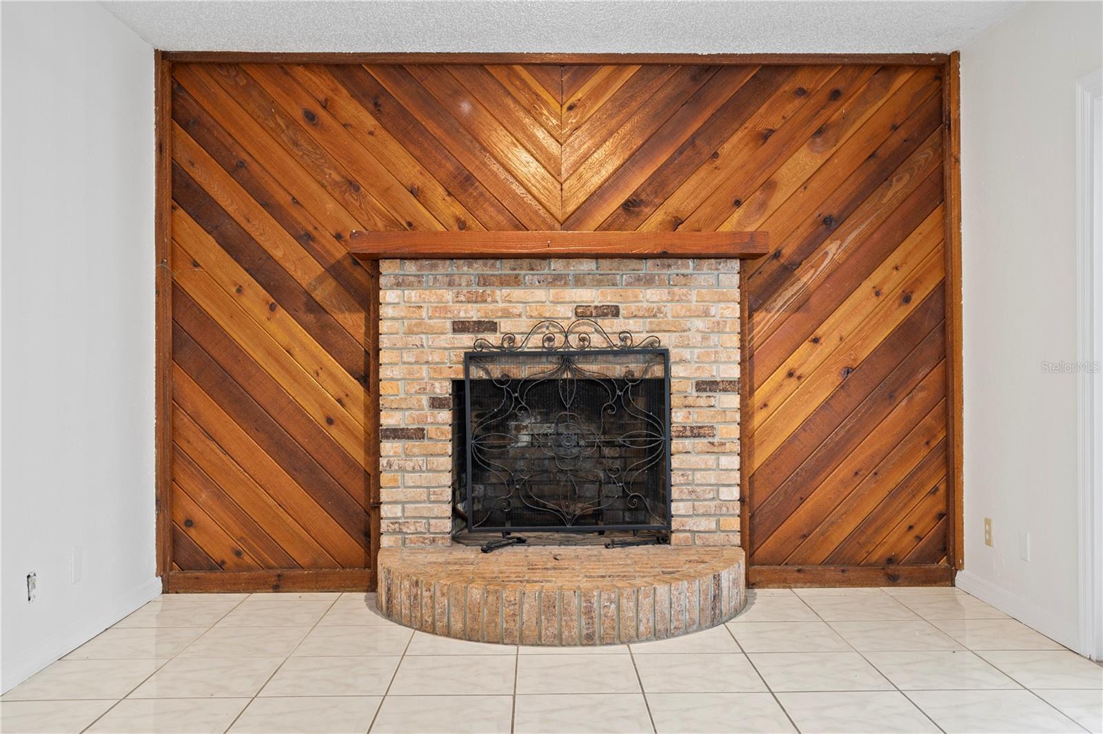 DELTONA LAKES UNIT 03 - Residential