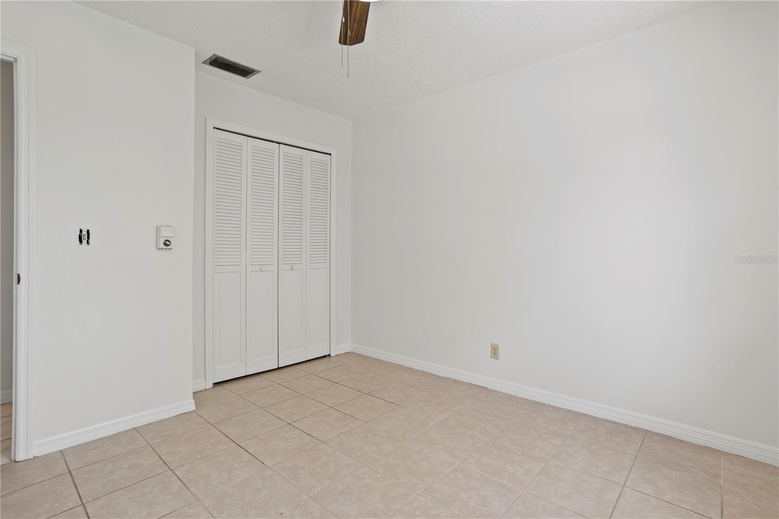DELTONA LAKES UNIT 03 - Residential