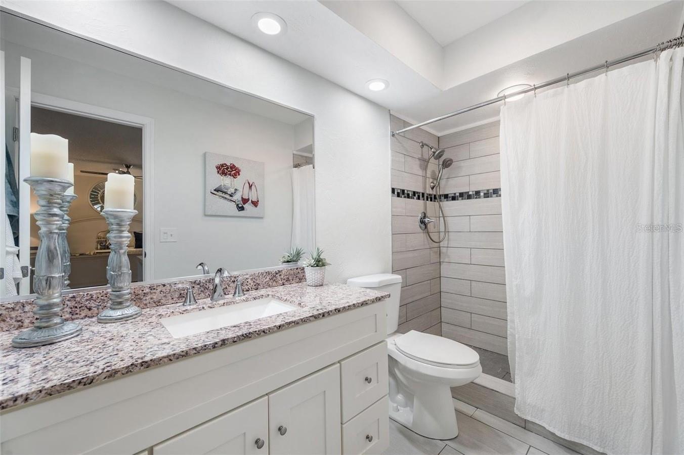 LANDINGS CONDO THE - Residential Lease