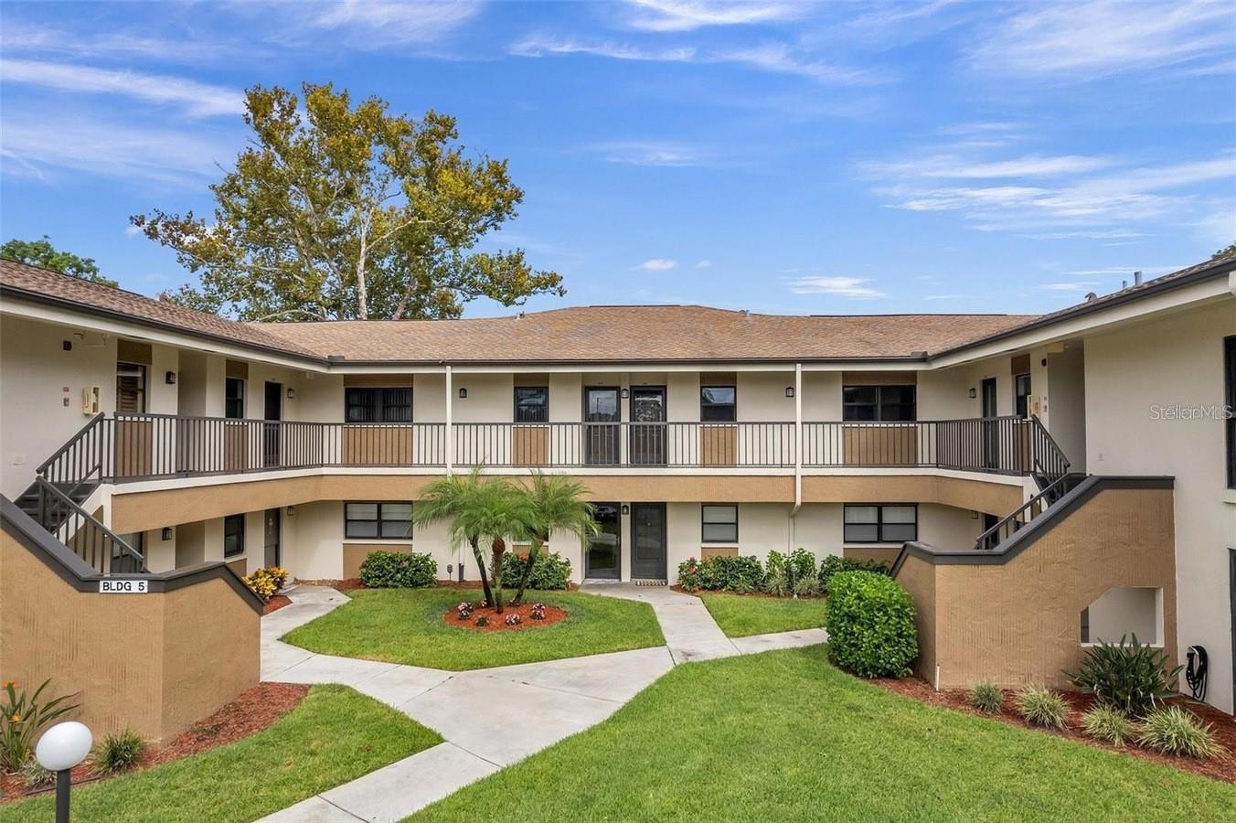 LANDINGS CONDO THE - Residential Lease