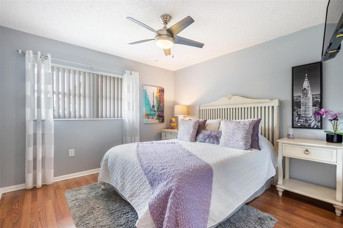 LANDINGS CONDO THE - Residential Lease