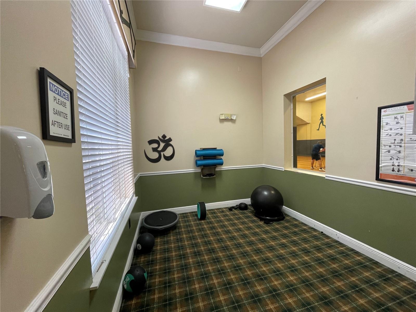 COURTNEY PALMS CONDO - Residential Lease