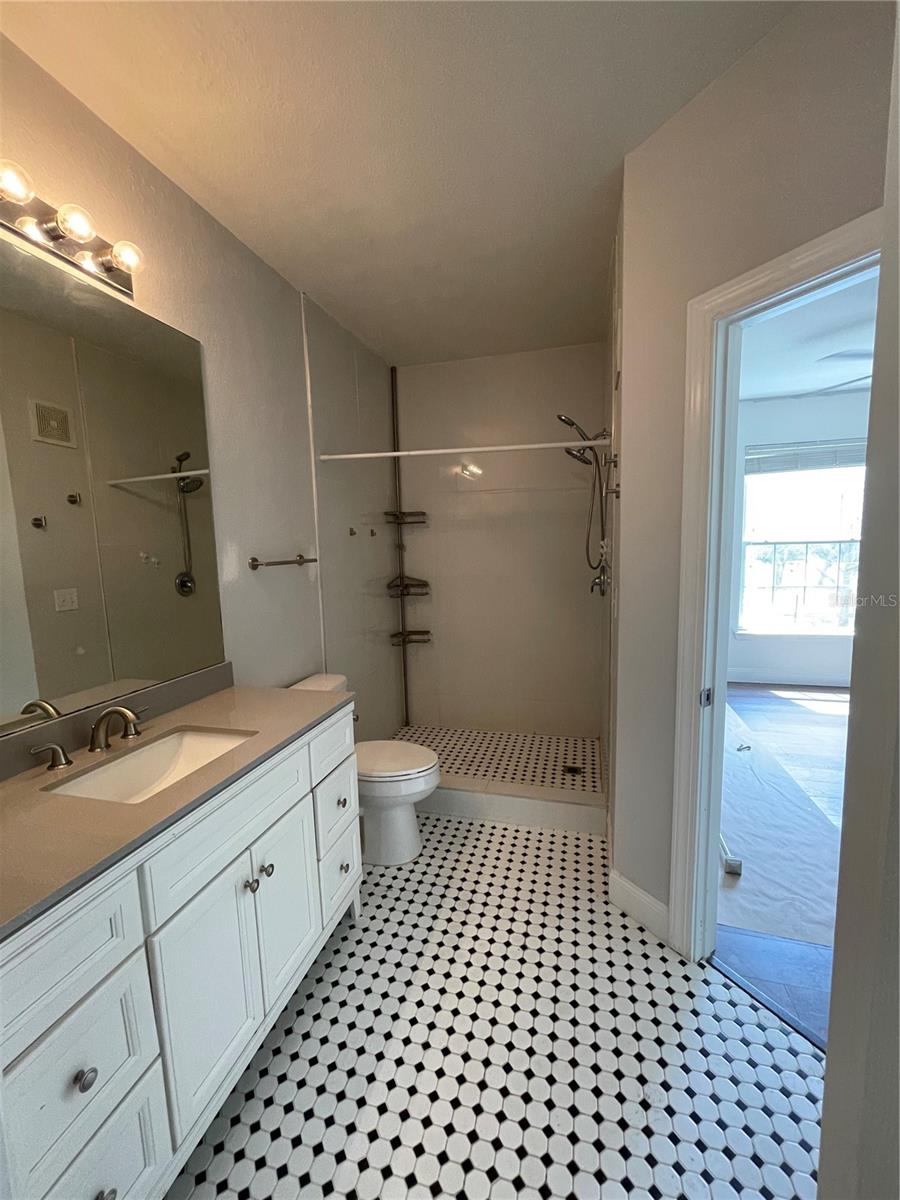 COURTNEY PALMS CONDO - Residential Lease
