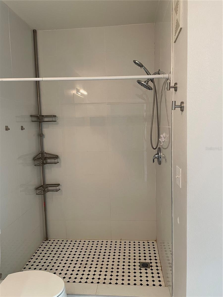 COURTNEY PALMS CONDO - Residential Lease