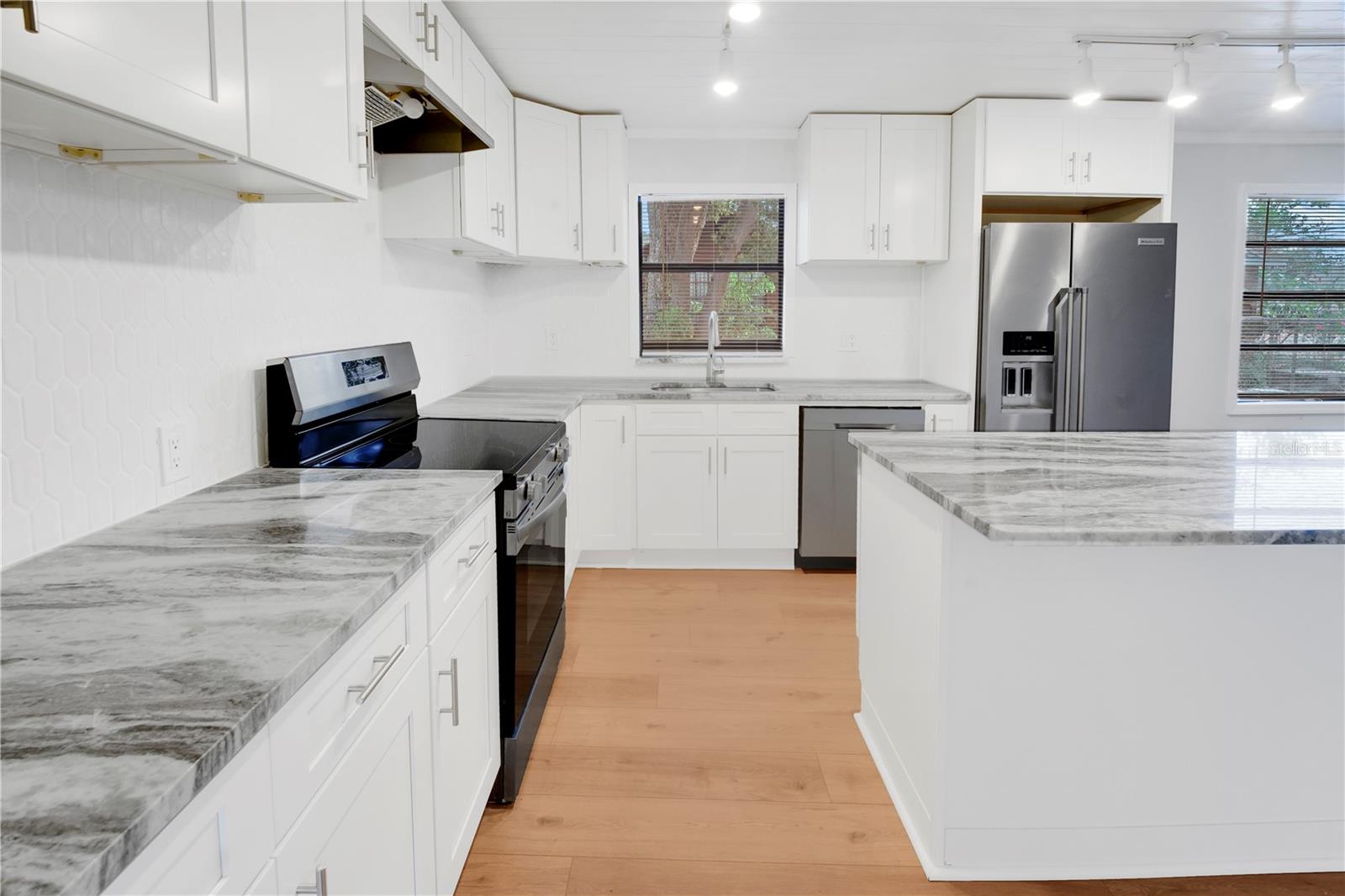 SUNSET ADD - Residential