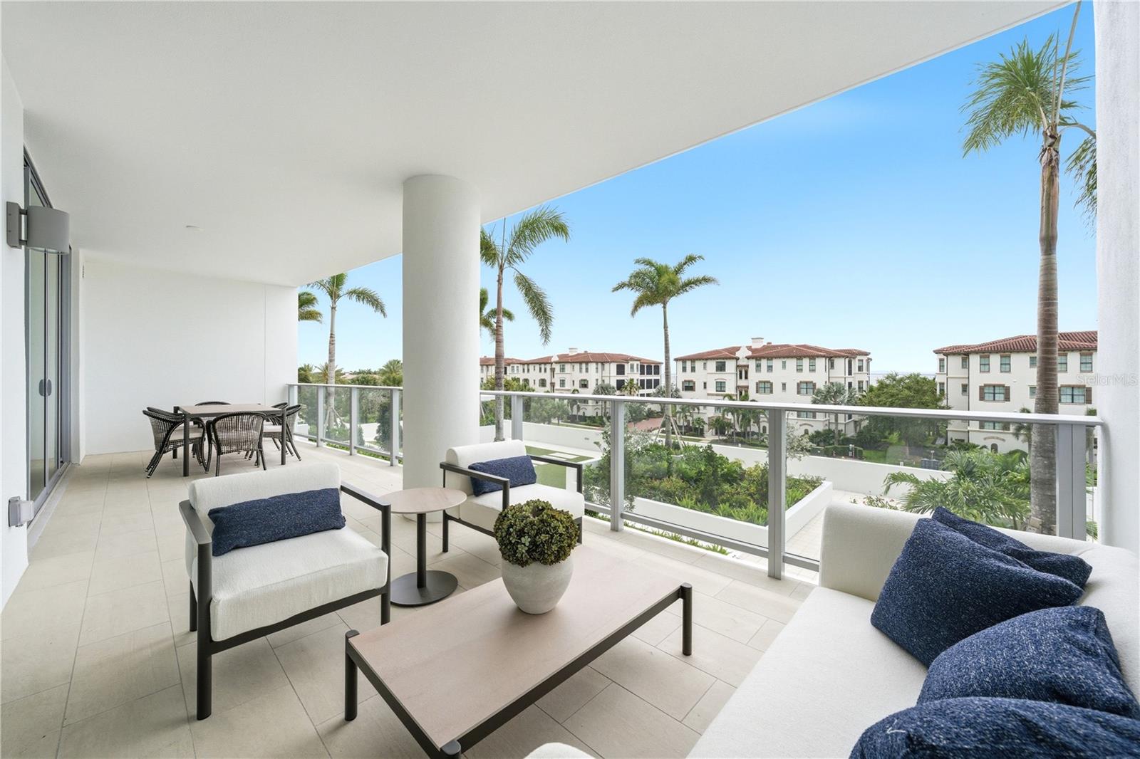WESTSHORE YACHT CLUB, AQUA TOWER 1 - Residential