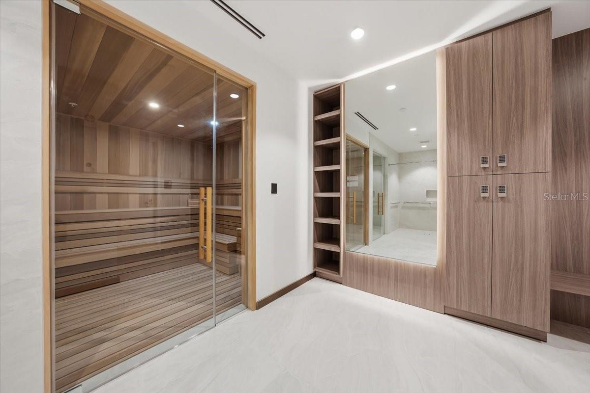 WESTSHORE YACHT CLUB, AQUA TOWER 1 - Residential
