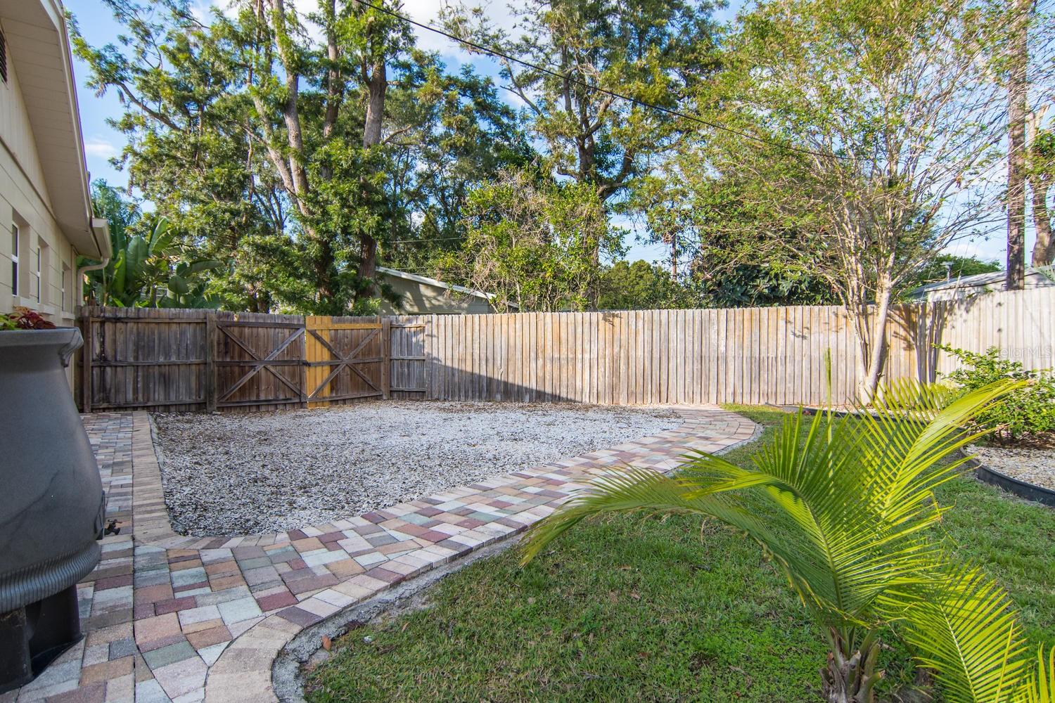 BEAR CREEK ESTATES - Residential Lease