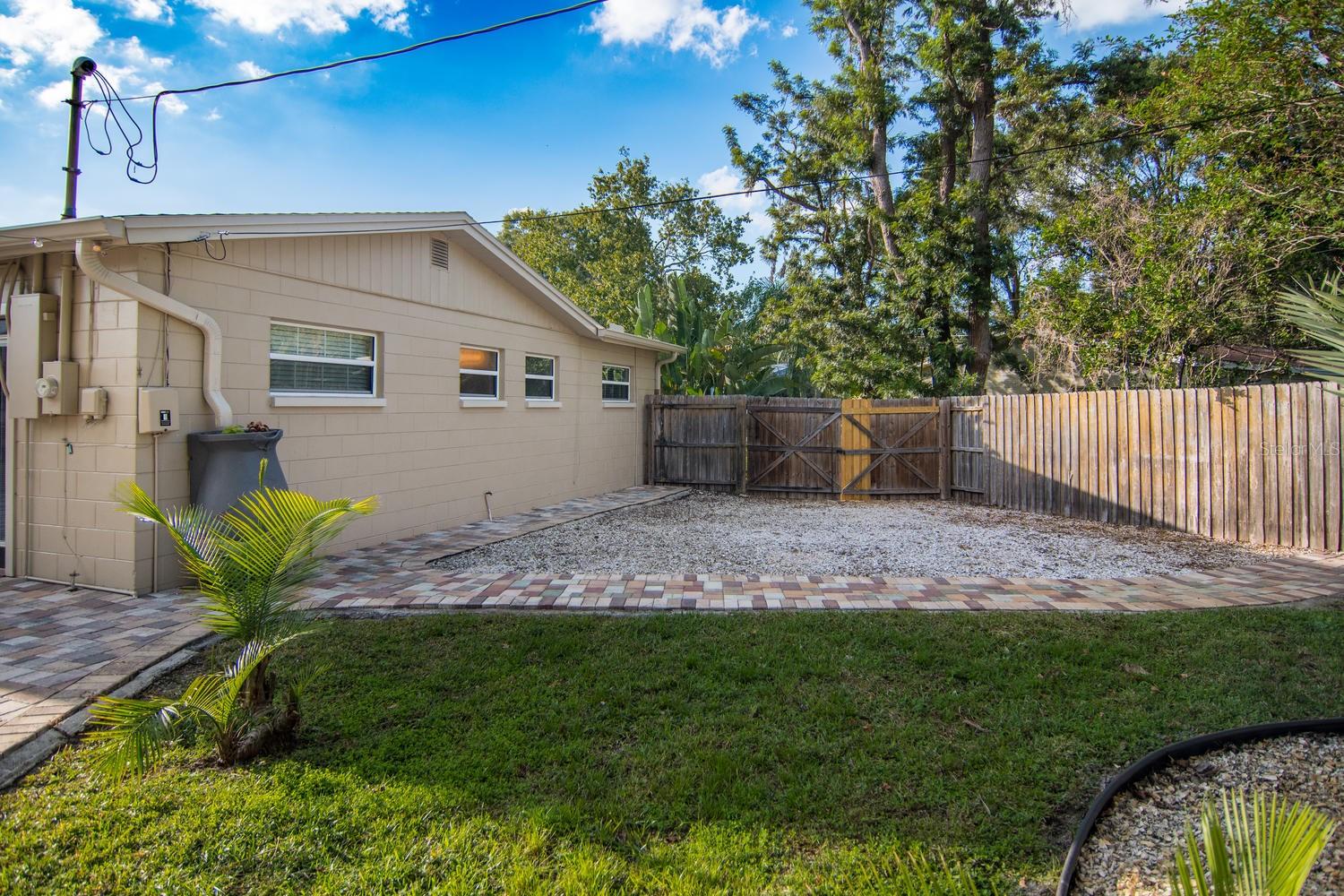 BEAR CREEK ESTATES - Residential Lease