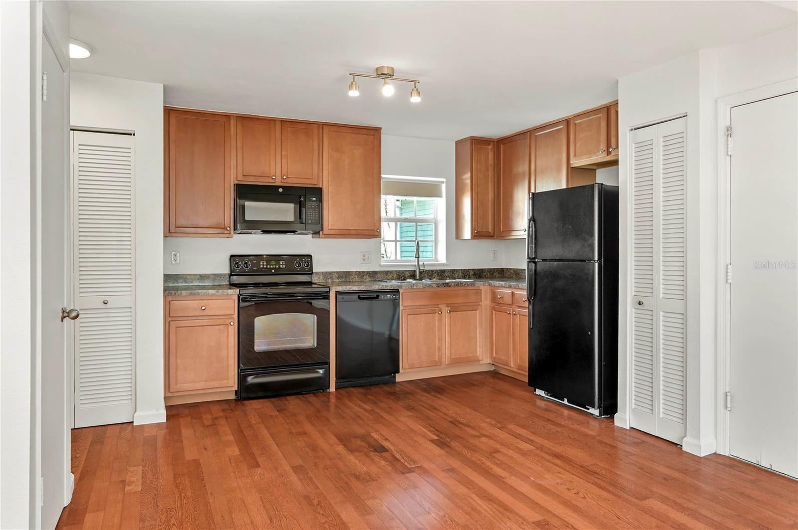 AMELIA PLACE, A CONDOMINIUM - Residential