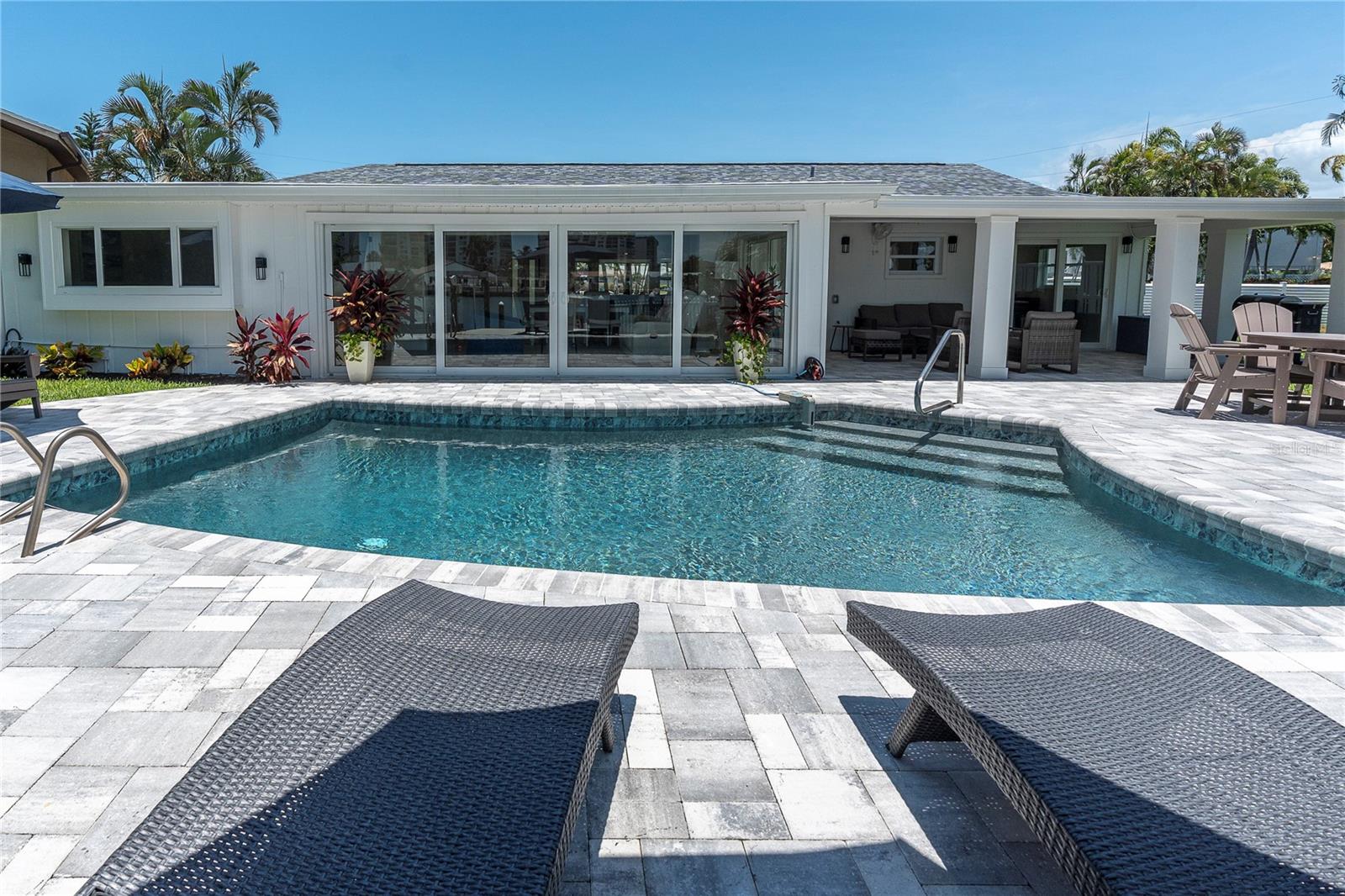 PARADISE ISLAND 6TH ADD - Residential