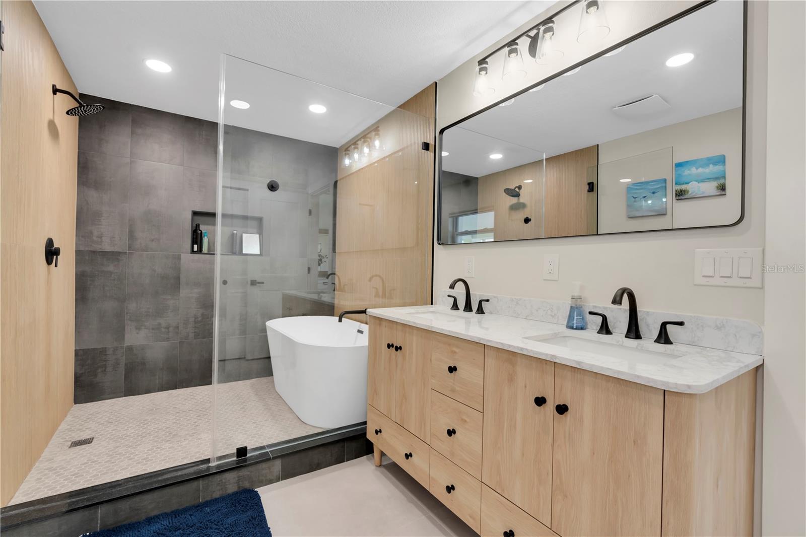 PARADISE ISLAND 6TH ADD - Residential