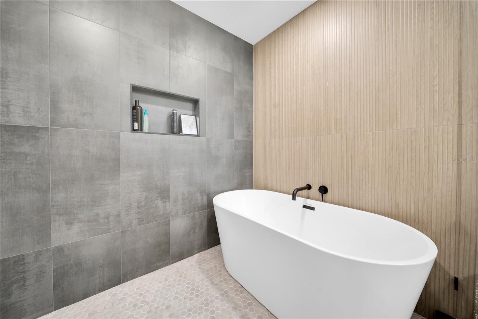 PARADISE ISLAND 6TH ADD - Residential